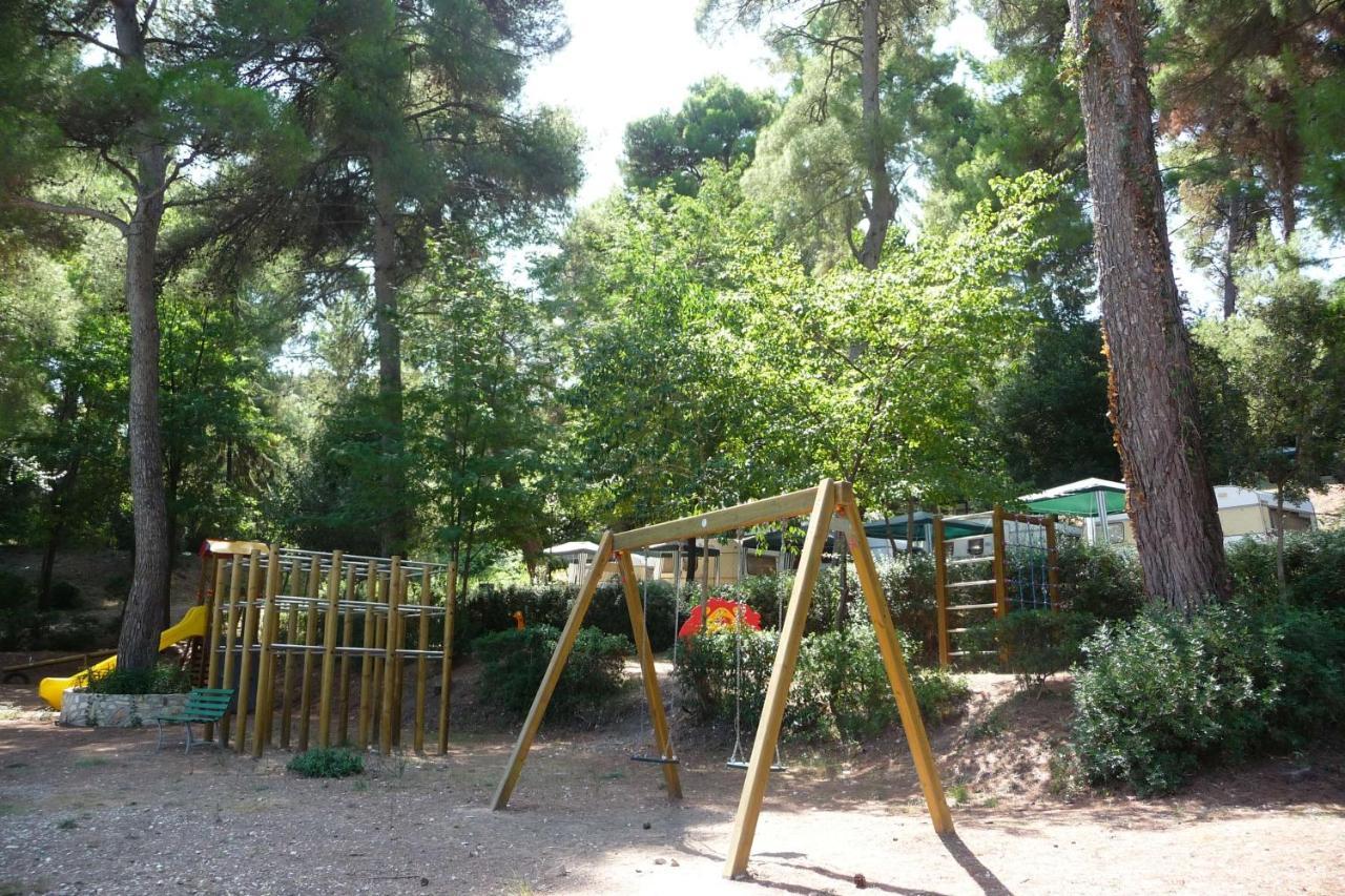 Happy Camp Mobile Homes In Camping Villaggio Internazionale سان مينايو المظهر الخارجي الصورة