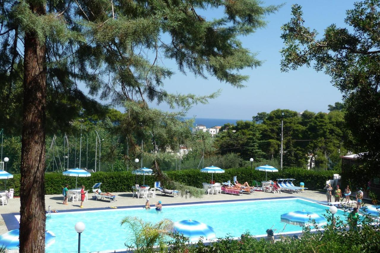 Happy Camp Mobile Homes In Camping Villaggio Internazionale سان مينايو المظهر الخارجي الصورة